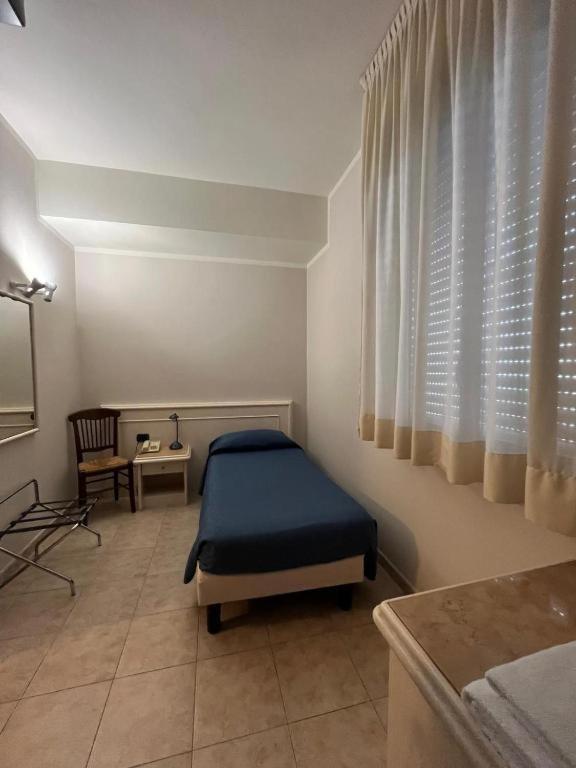 Hotel Classicano Равенна Экстерьер фото