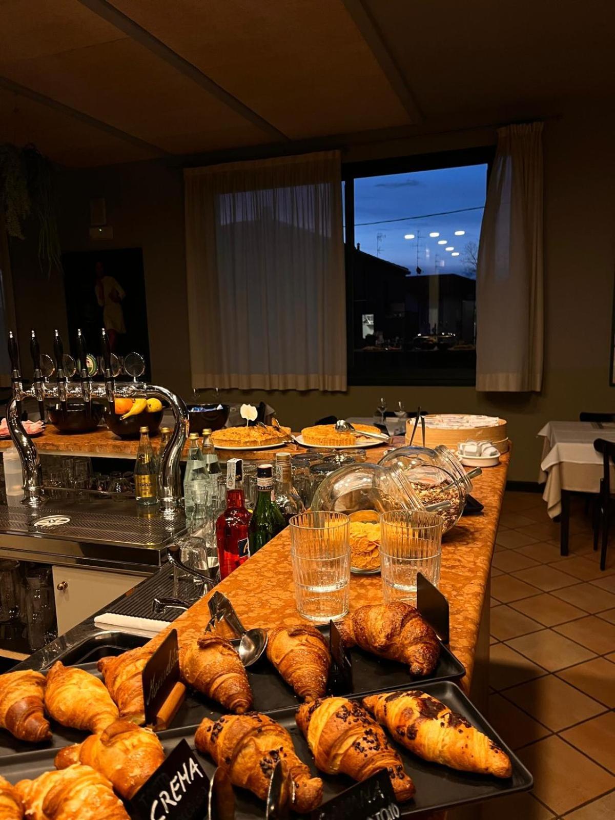 Hotel Classicano Равенна Экстерьер фото